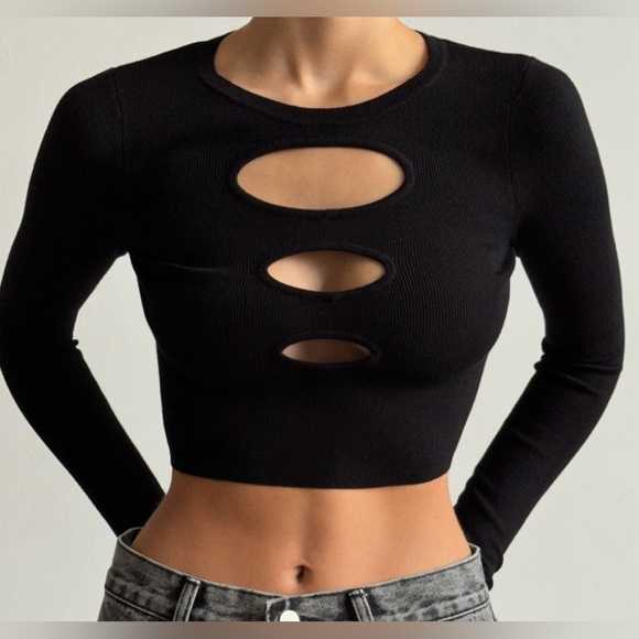 Garage Tops - NWT GARAGE Size L Black Sexy Long Sleeved Ribbed Scoop Neck Cut-Out Crop Top